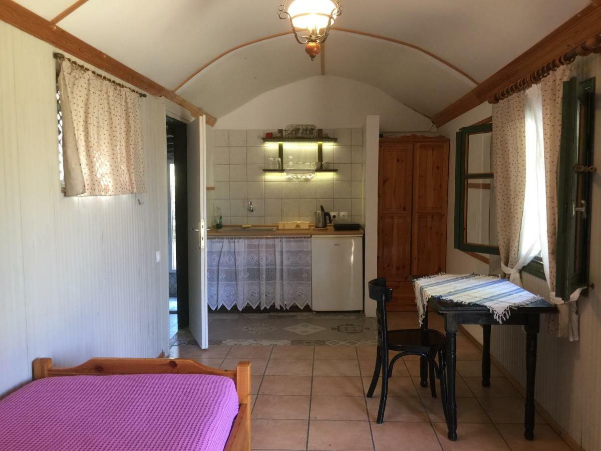 Rena Apartment